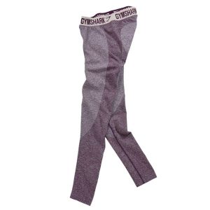 Second life - Legginsy damskie Seamless Flex V3 - Jak nowy. Czerwone legginsy Gymshark, bez wzorów, z materiału. Za 123,50 zł.