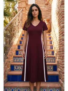 SOULSHAE Sukienka w kolorze czerwonym rozmiar: L/XL. Czerwone sukienki SOULSHAE, l, bez wzorów, z wiskozy, bez kołnierzyka, bez ramiączek, maxi. Za 139,95 zł.