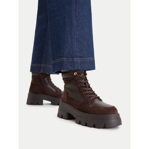 Trapery MEXX. Brązowe buty zimowe Mexx, bez obcasa, bez zapięcia. Za 299,99 zł.