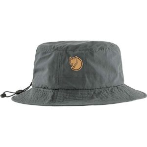 Fjall Raven Kapelusz Travellers Mt Dorośli. Szare kapelusze Fjällräven, bez wzorów, z bawełny. Za 270,00 zł.