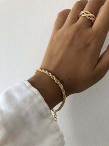 Heliophilia Bransoletka rozmiar: onesize. Bransoletki Heliophilia, metalowe. Za 47,71 zł.