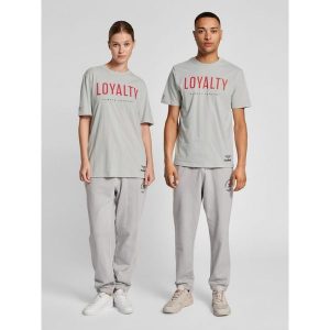 Koszulka Hummel Legacy Loyalty. Szare bluzki Hummel, bez wzorów, sportowe, bez kołnierzyka, bez ramiączek. Za 132,50 zł.