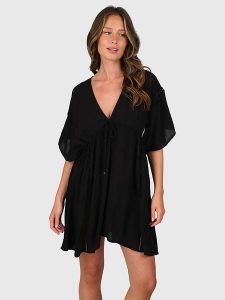 Brunotti Tunika "Tunya" w kolorze czarnym rozmiar: L. Czarne tuniki Brunotti, l, bez wzorów, z wiskozy, z asymetrycznym kołnierzem, bez ramiączek. Za 110,04 zł.