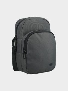 4F Saszetka crossbody uniseks - szara Uniwersalny. Szare nerki i saszetki 4f, bez wzorów, z syntetyku. W wyprzedaży za 39,99 zł.