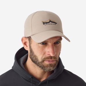 Czapka z daszkiem Caperlan FC 100. Brązowe czapki CAPERLAN, bez wzorów, z bawełny. Za 34,99 zł.