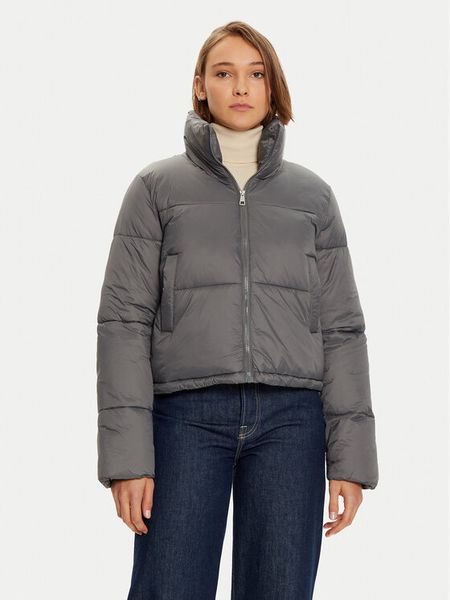 Kaffe Kurtka zimowa Victoria 10508762 Szary Regular Fit. Szare kurtki Kaffe, na zimę, bez wzorów, z syntetyku, bez kaptura. Za 189,99 zł.