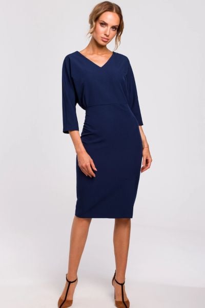 Sukienka ołówkowa zbluzowana góra i dekolt V granatowa. Sukienki Sukienki.shop, do pracy, s, bez wzorów, biznesowe, bez kołnierzyka, bez ramiączek, ołówkowe. Za 229,00 zł.