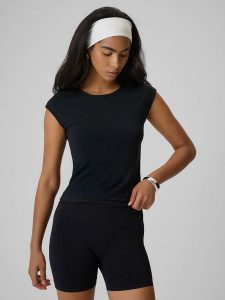 4F T-shirt slim z modalem damski - czarny XL. Czarne t-shirty 4f, xl, bez wzorów, z dzianiny, bez kołnierzyka, bez ramiączek. Za 49,99 zł.