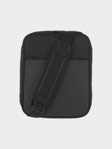 4F Saszetka crossbody uniseks - czarna Uniwersalny. Czarne nerki i saszetki 4f, bez wzorów, z dzianiny. W wyprzedaży za 59,99 zł.
