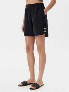 Liu Jo Szorty materiałowe TA5227 J4869 Czarny Relaxed Fit. Czarne szorty Liu Jo, bez wzorów, z materiału. Za 299,99 zł.