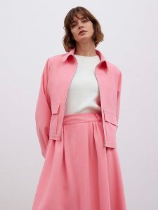 BGN Kurtka przejściowa w kolorze jasnoróżowym rozmiar: 36. Różowe kurtki BGN, bez wzorów, bez kaptura. Za 121,99 zł.