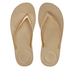 Japonki FitFlop. Żółte klapki FitFlop, bez wzorów, bez obcasa. Za 159,99 zł.