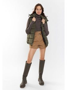 Northwood Kamizelka pikowana "Josh" w kolorze khaki rozmiar: M. Brązowe kamizelki Northwood, m, bez wzorów, bez kołnierzyka, bez ramiączek, bez kaptura. Za 121,99 zł.