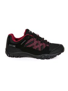 Regatta Buty trekkingowe "Edgepoint III" w kolorze czarnym rozmiar: 42. Czarne buty trekkingowe Regatta, z tkaniny, bez zapięcia. Za 160,95 zł.