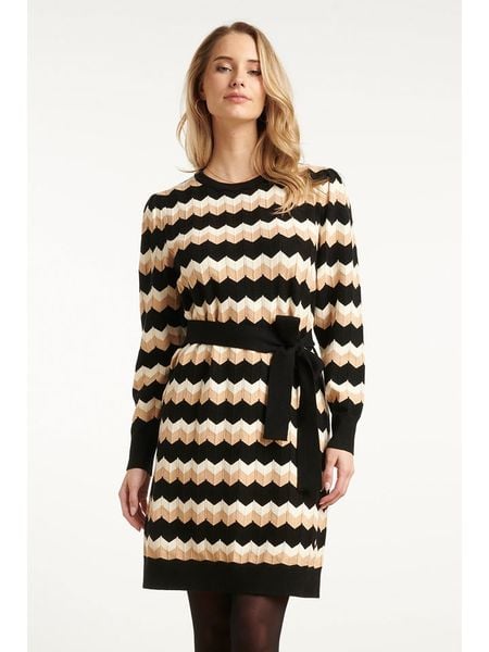Smashed Lemon Sukienka dzianinowa w kolorze beżowo-czarnym rozmiar: XS. Brązowe sukienki Smashed Lemon, na co dzień, xs, bez wzorów, z dzianiny, bez kołnierzyka, bez ramiączek, midi, proste. Za 130,81 zł.