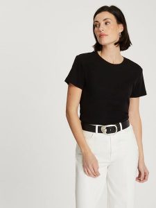 Cross Jeans Koszulka w kolorze czarnym rozmiar: M. Czarne bluzki Cross Jeans, m, bez wzorów, z jeansu, bez kołnierzyka, bez ramiączek. Za 61,95 zł.