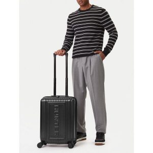 Walizka kabinowa Hunter. Czarne walizki Hunter, bez wzorów. Za 299,99 zł.