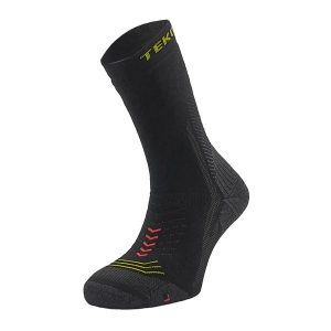 Skarpety sportowe z wełny Merino Teko ecoHIKE Medium Full Cushion Hiking 3.0. Czarne skarpetki TEKO, bez wzorów, z wełny. Za 69,99 zł.