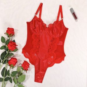 Body z wycięciem na miseczkach na romantyczne wieczory Adelind. Czarne body i gorsety Intica, bez wzorów, z materiału. Za 99,00 zł.