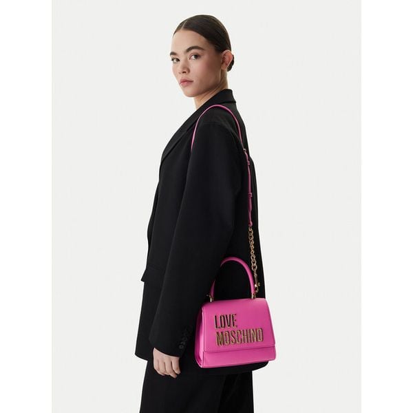 Torebka LOVE MOSCHINO. Czerwone torebki klasyczne LOVE MOSCHINO, bez wzorów, bez dodatków. Za 673,99 zł.