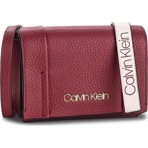 Torebka CALVIN KLEIN - City Leather Sml Fla K60K604481 628. Listonoszki marki Calvin Klein. W wyprzedaży za 379,00 zł.