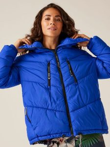 Regatta Kurtka zimowa "Cavaillon" w kolorze niebieskim rozmiar: 46. Niebieskie kurtki Regatta, na zimę, bez wzorów, z puchu, bez kaptura. Za 270,39 zł.