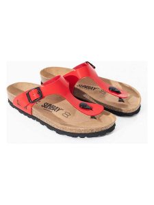 Sunbay Japonki "Camelia" w kolorze czerwonym rozmiar: 36. Czerwone klapki Sunbay, bez wzorów, z lakierowanej skóry, z otwartym noskiem, bez obcasa. Za 118,01 zł.