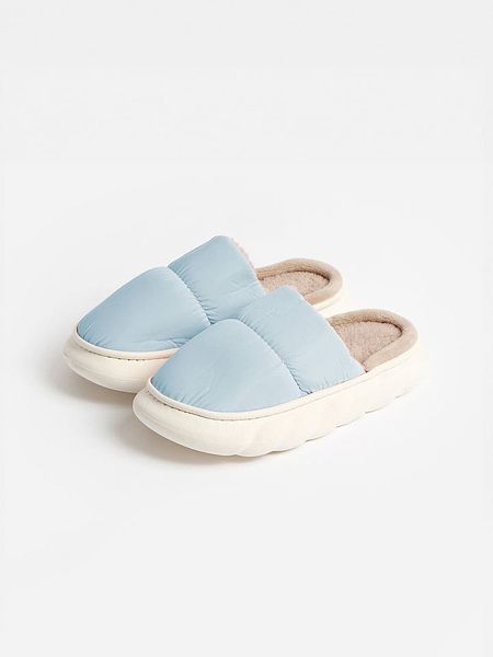 Admas Kapcie w kolorze błękitnym rozmiar: 40/41. Niebieskie kapcie Admas, bez wzorów, z materiału. Za 74,46 zł.