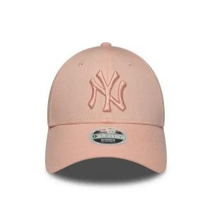 Damska czapka z daszkiem New York Yankees Nos Lge Ess 9FORTY. Czerwone czapki New Era, bez wzorów, z materiału, eleganckie. Za 149,00 zł.