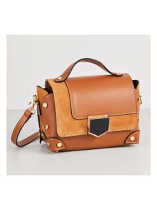 Christian Laurier Skórzana torebka "Nanu" w kolorze karmelowym - 24 x 16 x 10 cm rozmiar: onesize. Brązowe torebki klasyczne Christian Laurier, bez wzorów, z materiału, przez ramię, bez dodatków. Za 303,95 zł.