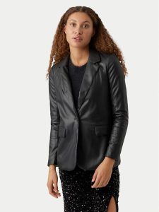 Vero Moda Marynarka Olympia 10274448 Czarny Loose Fit. Czarne marynarki i żakiety Vero Moda, s, bez wzorów, ze skóry. Za 119,99 zł.