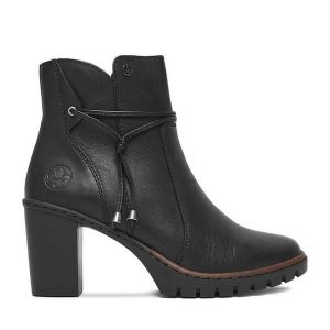 Botki Rieker. Czarne botki Rieker, bez wzorów, bez obcasa, na słupku, bez zapięcia. Za 329,99 zł.
