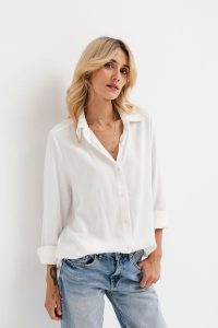 KOSZULA SHARON BIAŁA L - Flawless. Białe koszule Flawless, l, bez wzorów, z jedwabiu, bez kołnierzyka, bez ramiączek. Za 359,00 zł.