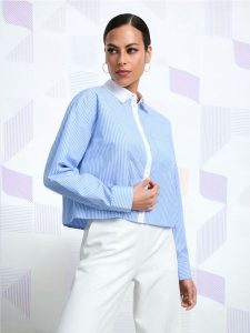 Krótka koszula - wielobarwny. Koszule Sinsay, l, bez wzorów, bez kołnierzyka, bez ramiączek. Za 29,99 zł.