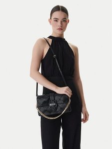 Just Cavalli Torebka 80RA4BM1 Czarny. Czarne torebki klasyczne Just Cavalli, bez wzorów, ze skóry, bez dodatków. Za 676,99 zł.