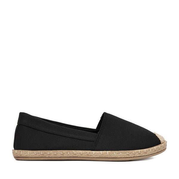 Espadryle JENNY. Czarne espadryle Jenny, bez wzorów, bez obcasa. Za 69,99 zł.