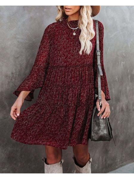 Milan Kiss Sukienka w kolorze czerwonym rozmiar: L. Czerwone sukienki Milan Kiss, l, bez wzorów, bez kołnierzyka, bez ramiączek, mini. Za 218,45 zł.