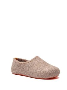 Comfortfusse Kapcie w kolorze brązowym rozmiar: 39. Brązowe kapcie Comfortfüße, bez wzorów, z materiału. Za 244,80 zł.