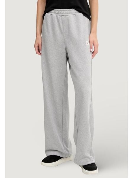 Calvin Klein Jeans Spodnie dresowe LV047C249G Szary jasny Regular Fit. Szare spodnie dresowe Calvin Klein Jeans, xs, bez wzorów, z bawełny. Za 369,99 zł.