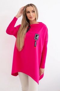 Bluza oversize z asymetrycznymi bokami fuksja. Czerwone bluzy KESI, l, bez wzorów, z bawełny, bez kaptura. Za 209,11 zł.