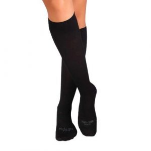 3/4-długie skarpetki uciskowe z merceryzowanej bawełny w kolorze czarnym. Czarne skarpetki OEM, bez wzorów, z bawełny. W wyprzedaży za 85,02 zł.