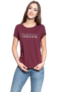 MUSTANG T SHIRT DAMSKI Alina C Print PORT ROYALE 1008401 7193. Czerwone t-shirty Mustang, s, bez wzorów, bez kołnierzyka, bez ramiączek. W wyprzedaży za 39,99 zł.