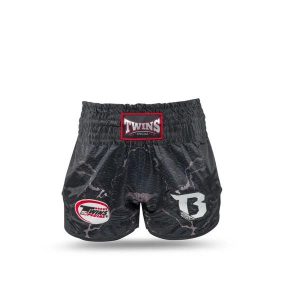 Szorty do boksu tajskiego Twins Special TBT Twins X Booster 6. Czarne szorty TWINS, bez wzorów, z materiału, sportowe. Za 370,00 zł.