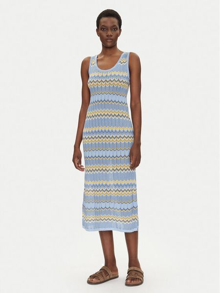 Iconique Sukienka dzianinowa IC25-061 Niebieski Regular Fit. Niebieskie kombinezony Iconique, m, bez wzorów, z dzianiny, bez kołnierzyka, bez ramiączek. Za 219,99 zł.