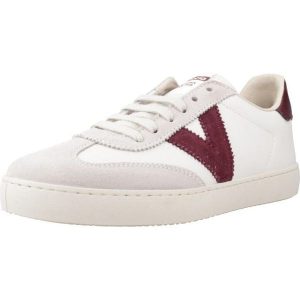 Buty VICTORIA 1126184V Beżowy. Brązowe buty trekkingowe VICTORIA, ze skóry, bez zapięcia. W wyprzedaży za 324,65 zł.