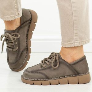 Taupe skórzane półbuty damskie Filippo Dp8180/26. Półbuty Filippo, na jesień, bez wzorów, z jeansu, z okrągłym noskiem, bez obcasa, na płaskiej podeszwie, bez zapięcia. Za 279,00 zł.