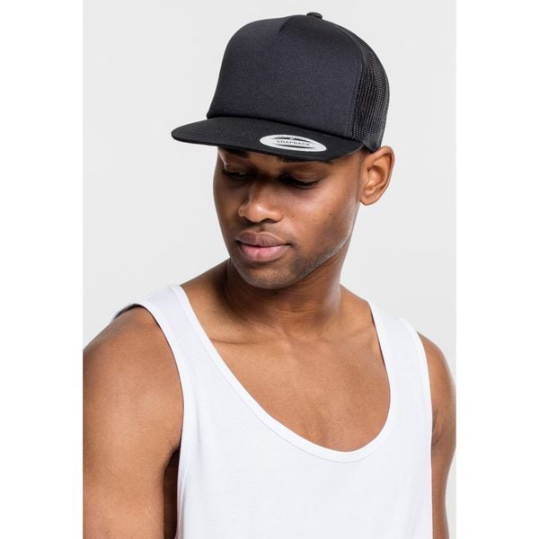 Czapka Flexfit foam. Czarne czapki FLEXFIT, bez wzorów. Za 44,00 zł.