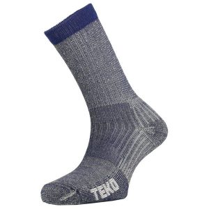 Skarpety sportowe z wełny Merino Teko ecoHIKE Light Half Cushion 2.0. Czerwone skarpetki TEKO, bez wzorów, z wełny. Za 64,99 zł.