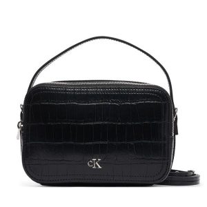 Torebka Calvin Klein. Czarne torebki klasyczne Calvin Klein, bez wzorów, bez dodatków. Za 449,99 zł.