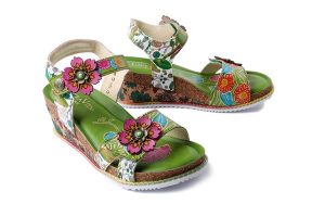 LAURA VITA 0006693 BONITO 13 vert, sandały damskie. Zielone sandały LAURA VITA, bez wzorów, bez obcasa, na koturnie, bez zapięcia. Za 293,93 zł.